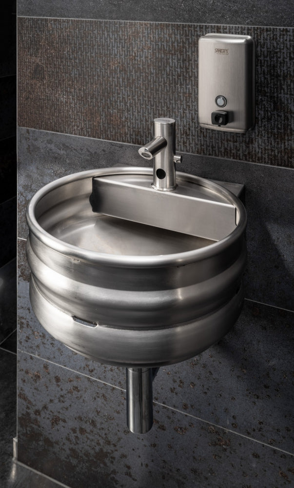 Wasserspender mit Festwasseranschluss